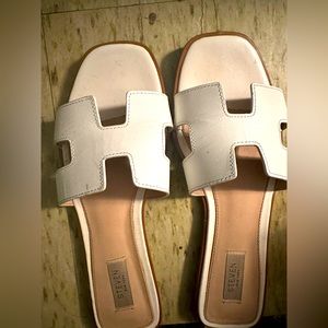 Steve Madden-Haydn White Leather flats -Size 9
